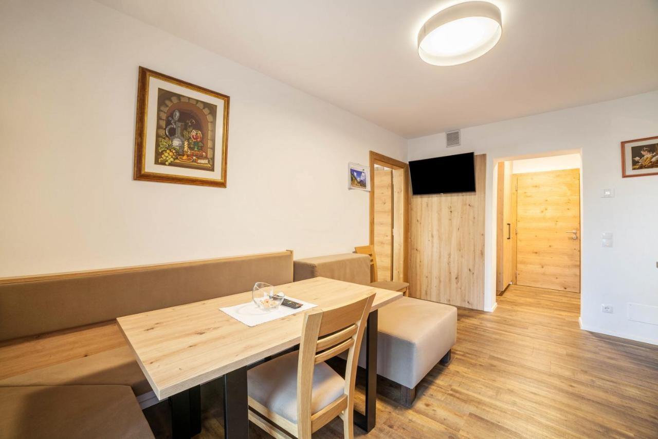 Parigger Apt Enzian Racines Exterior foto